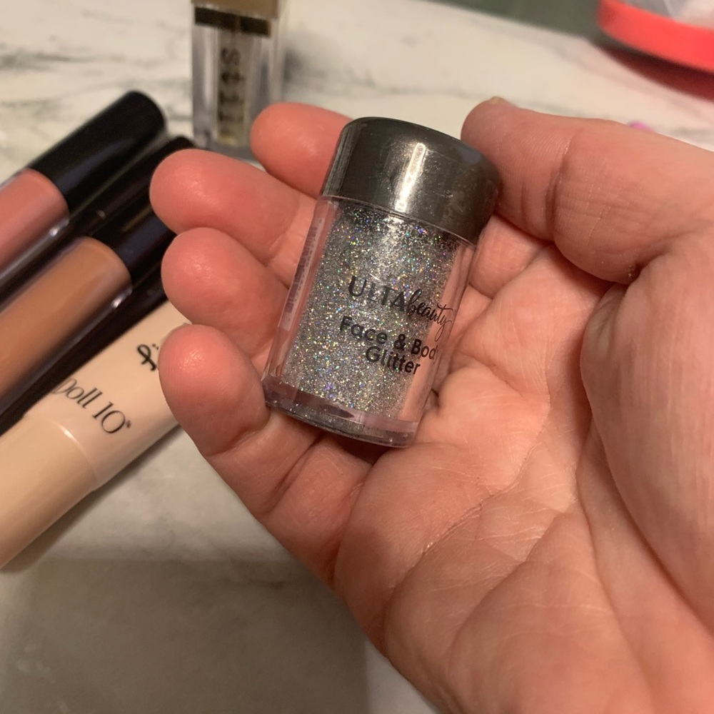 Makeup bundle - Picture 6 of 12